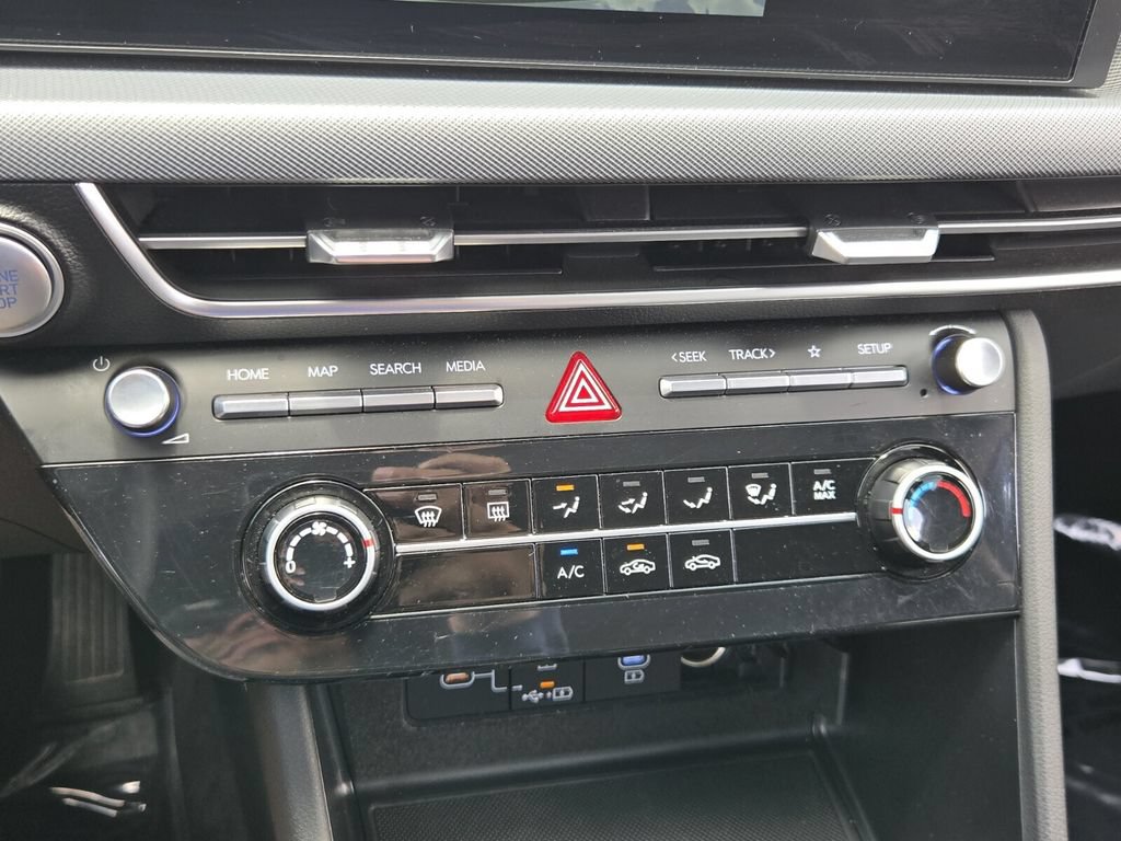 Certified 2025 Hyundai Sonata SE FWD image 20