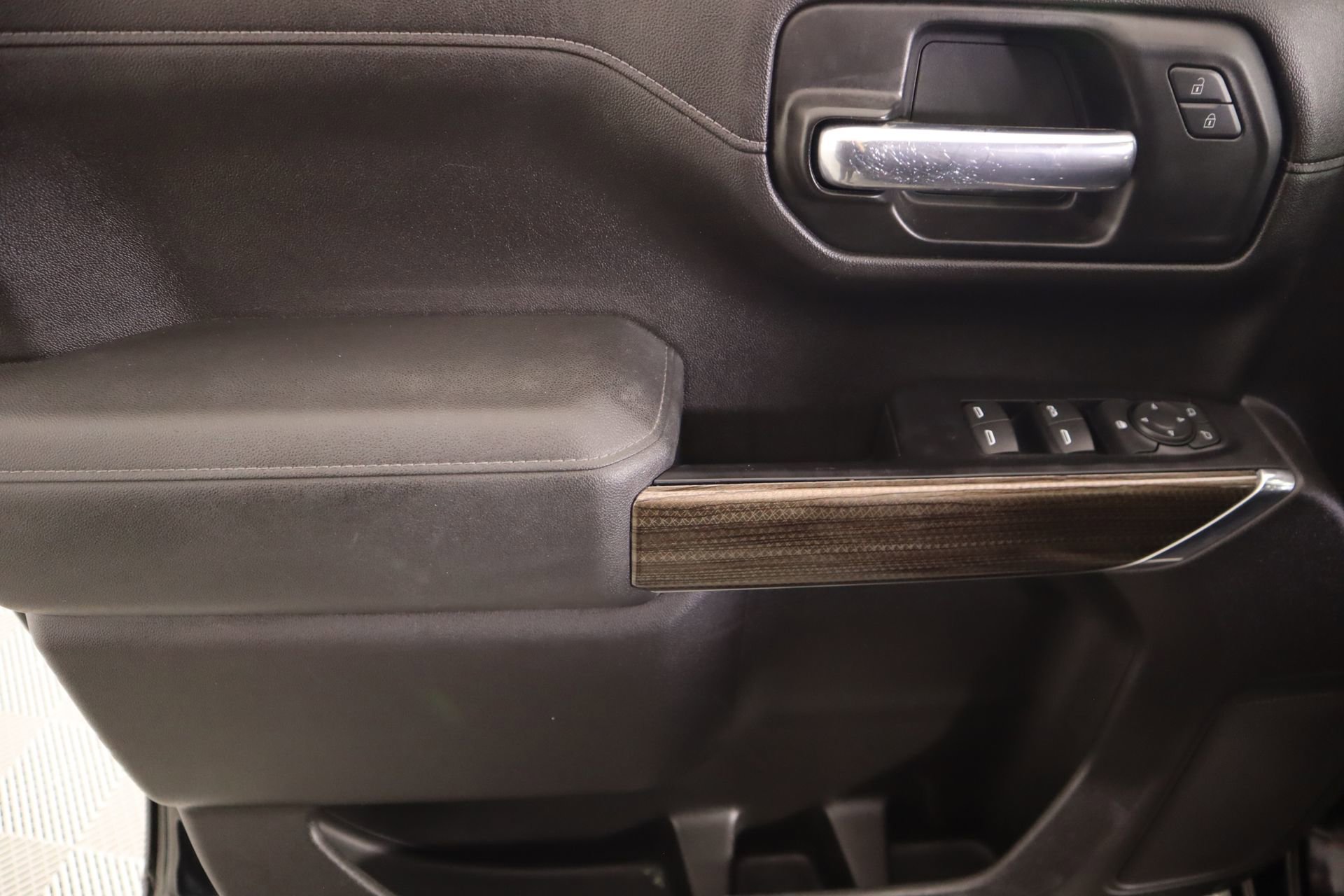 Used 2020 Chevrolet Silverado 1500 RST w/ RST Value Package image 14