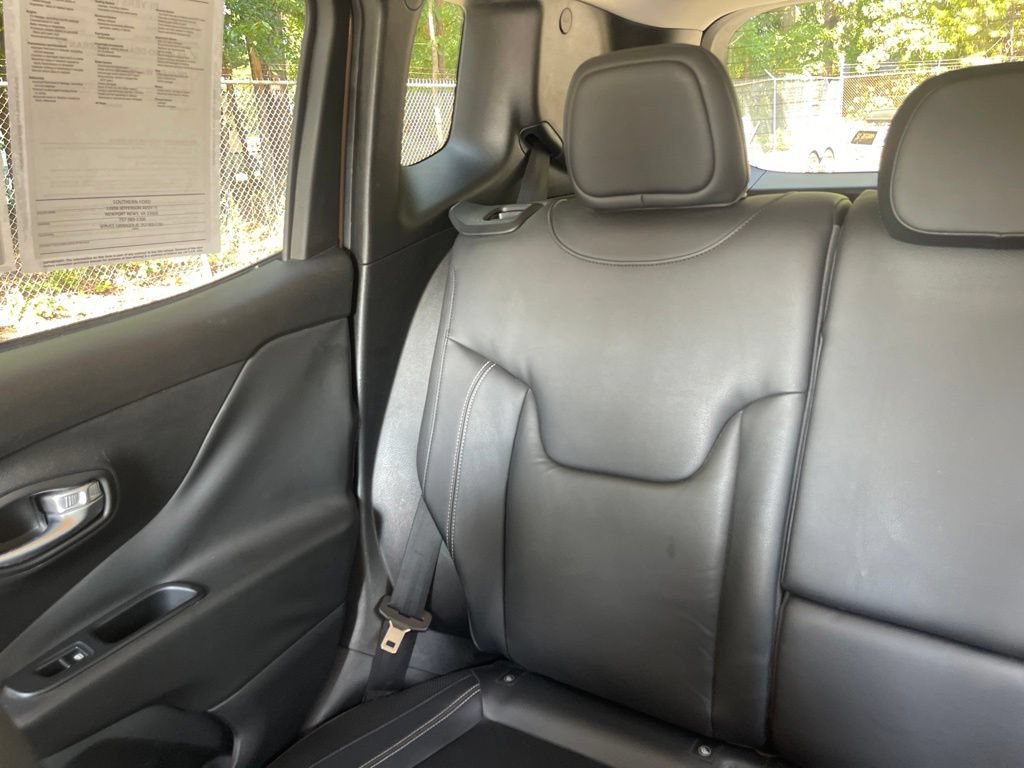 Used 2015 Jeep Renegade Limited AWD/4WD image 11