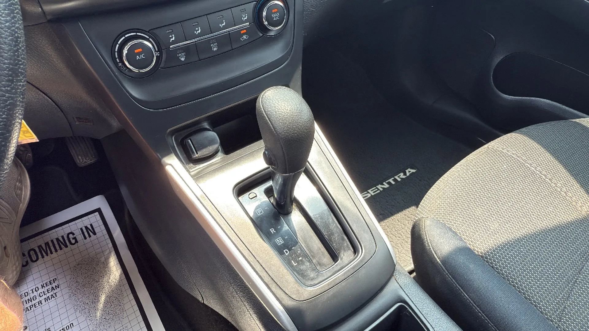 Used 2016 Nissan Sentra S image 19