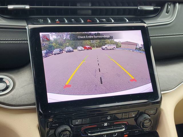 Used 2024 Jeep Grand Cherokee Limited AWD/4WD image 26