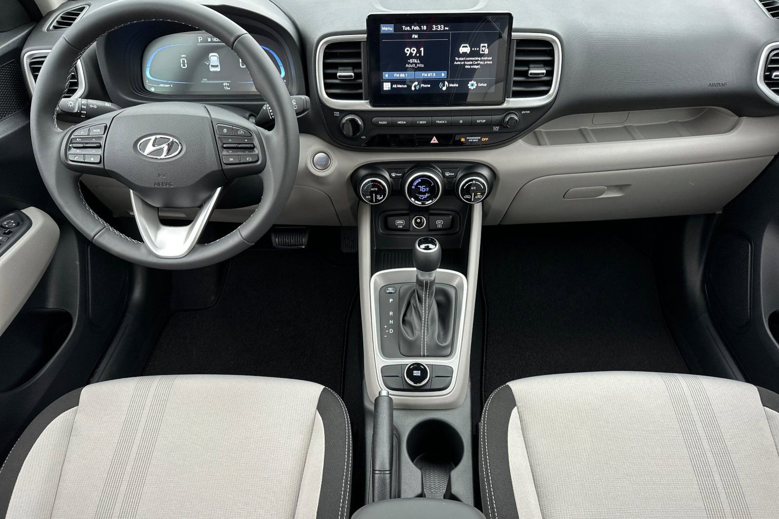 New 2025 Hyundai Venue SEL image 12