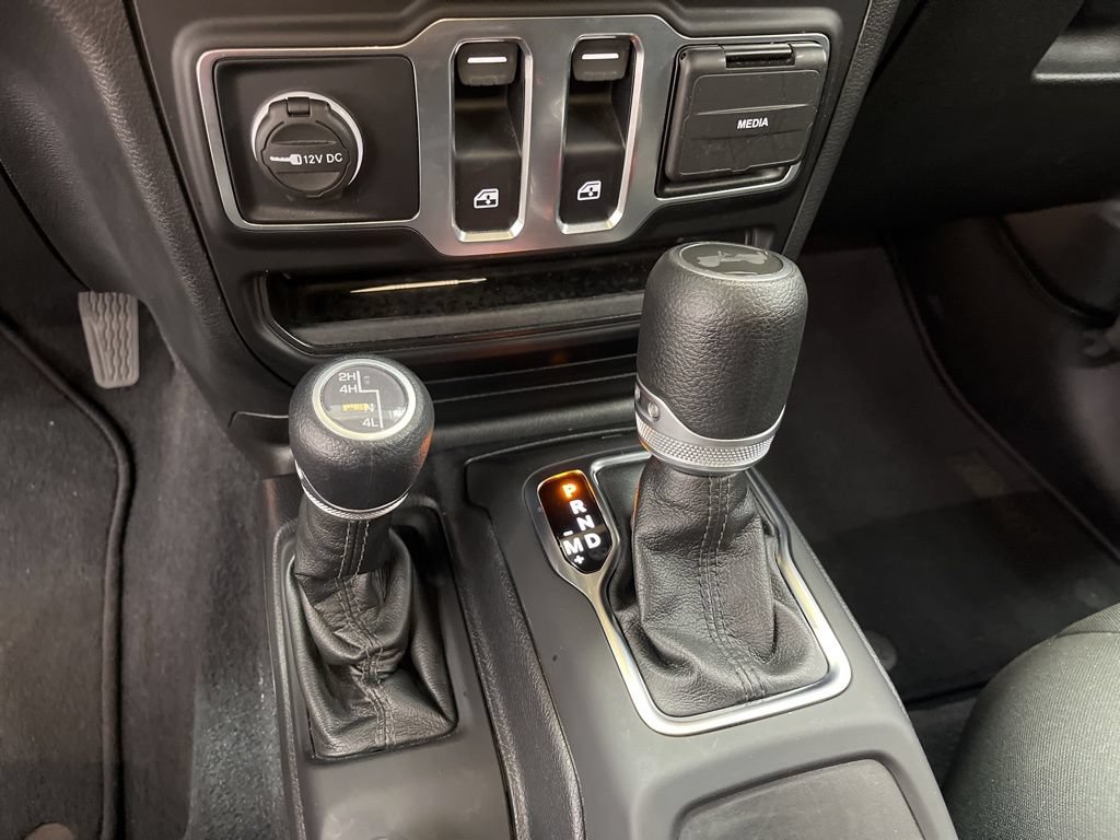 Used 2021 Jeep Wrangler Sport AWD/4WD image 25
