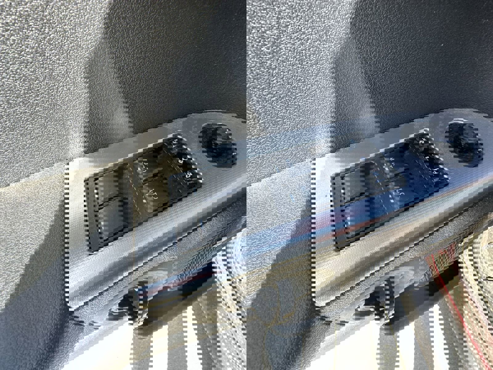 Used 2008 Jeep Commander Sport image 19