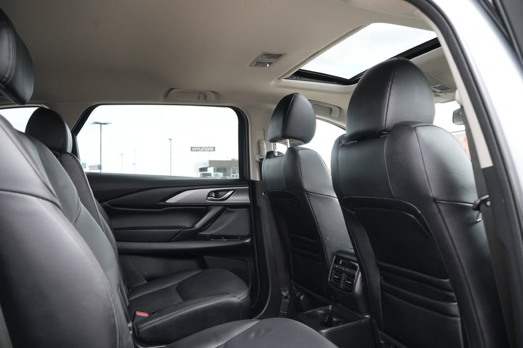 Used 2023 MAZDA CX-9 Touring image 17