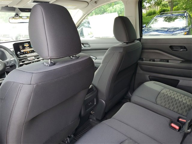 New 2025 Nissan Pathfinder S image 24