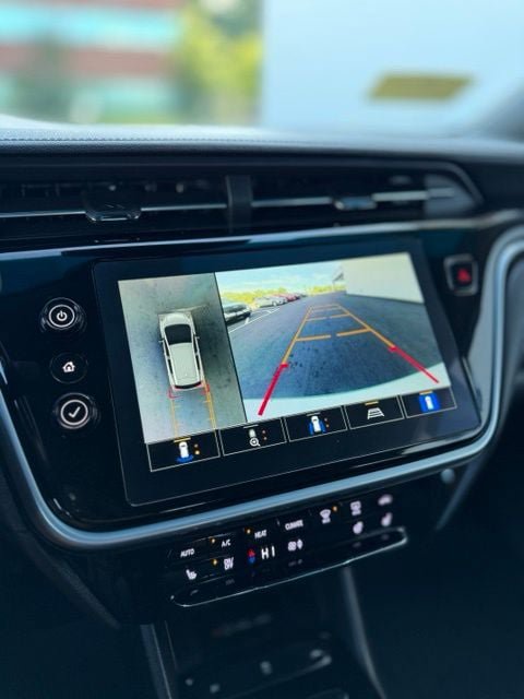 Used 2023 Chevrolet Bolt LT w/ Infotainment Package FWD image 11