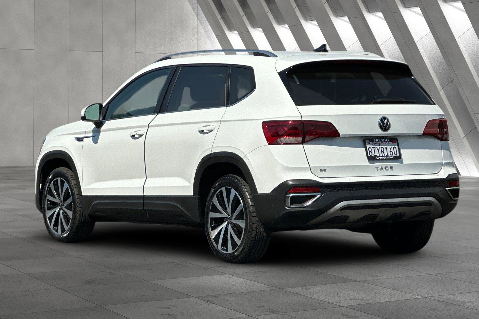 Used 2022 Volkswagen Taos SE image 6