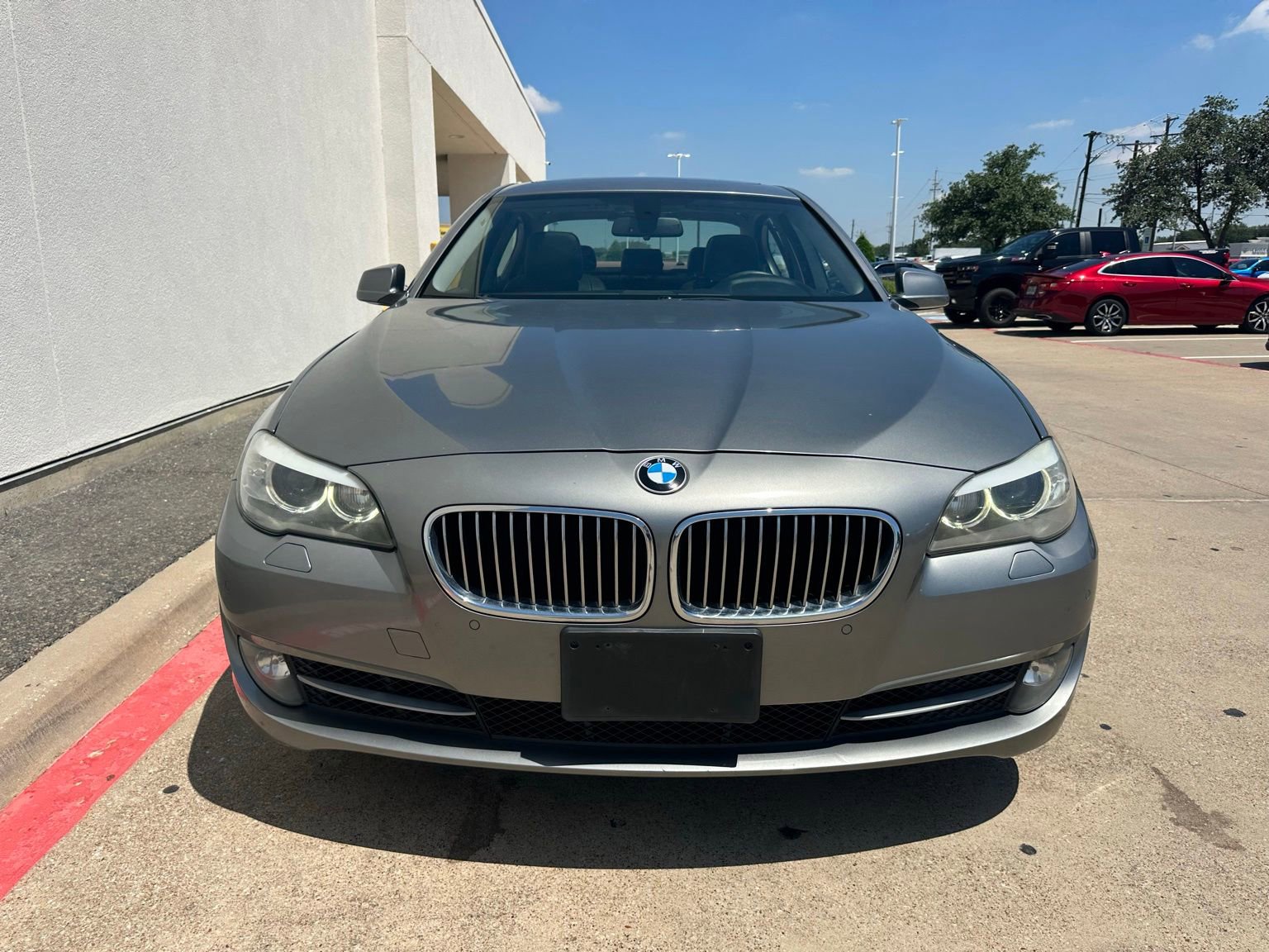 Used 2013 BMW 528i Sedan RWD image 2