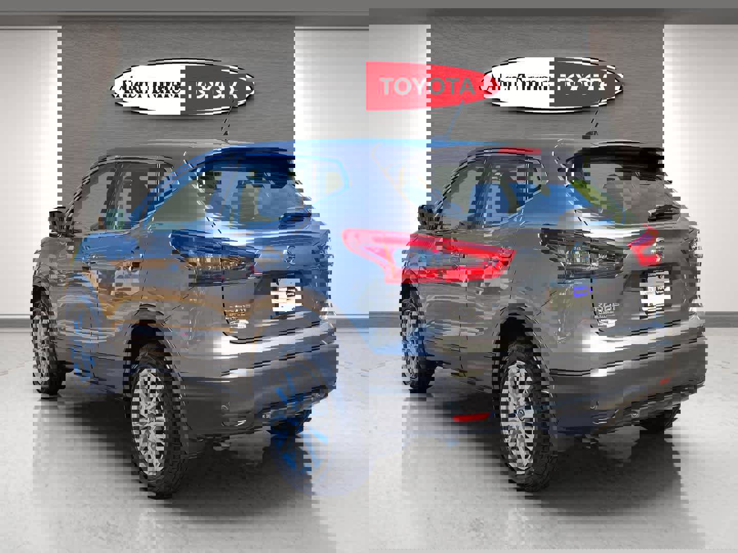 Used 2022 Nissan Rogue Sport S image 8