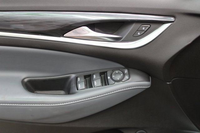 Used 2021 Buick Enclave Essence image 16