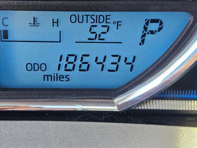 Used 2015 Toyota RAV4 Limited image 11