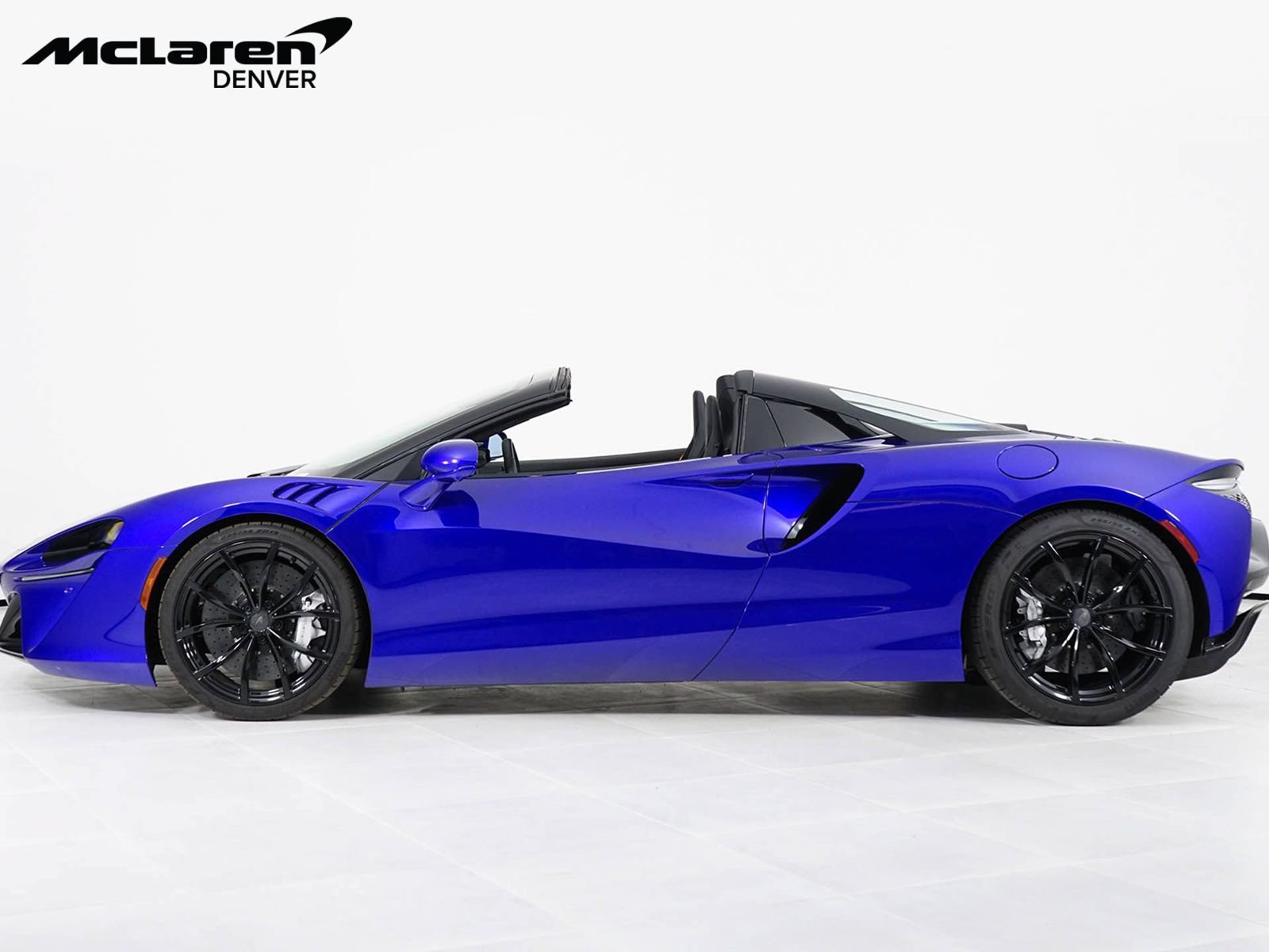 New 2025 McLaren Artura Spider RWD image 2