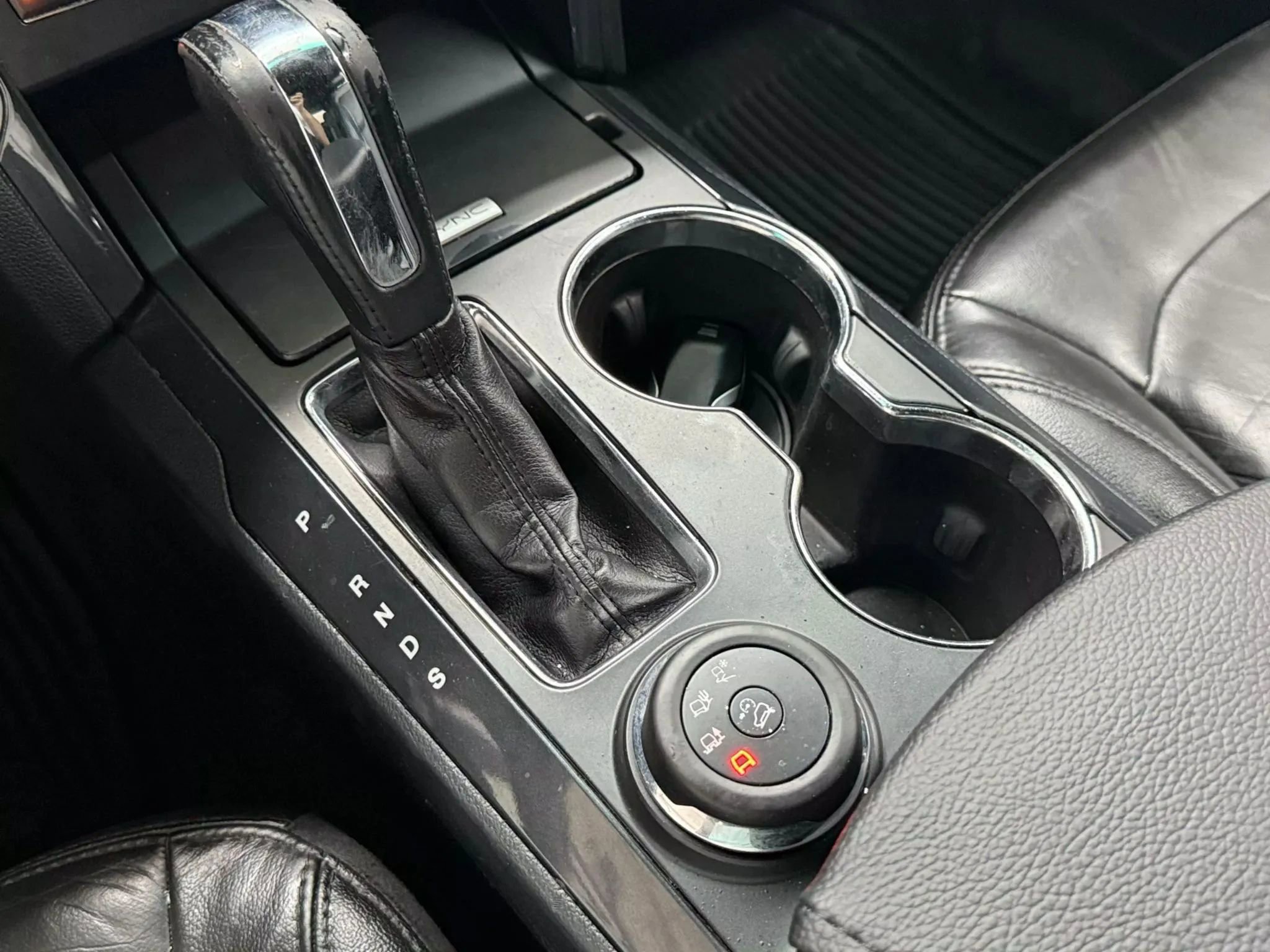 Used 2016 Ford Explorer XLT w/ Equipment Group 202A image 29