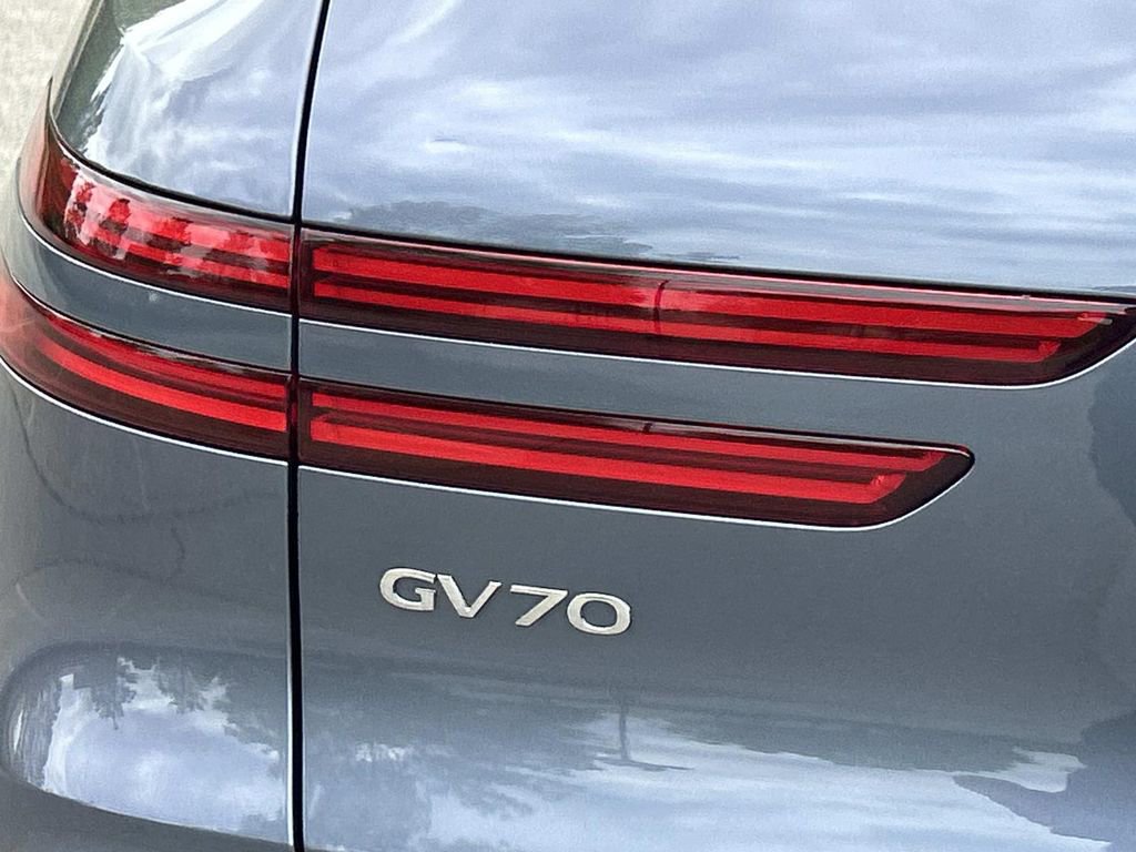 New 2026 Genesis GV70 2.5T Advanced image 12