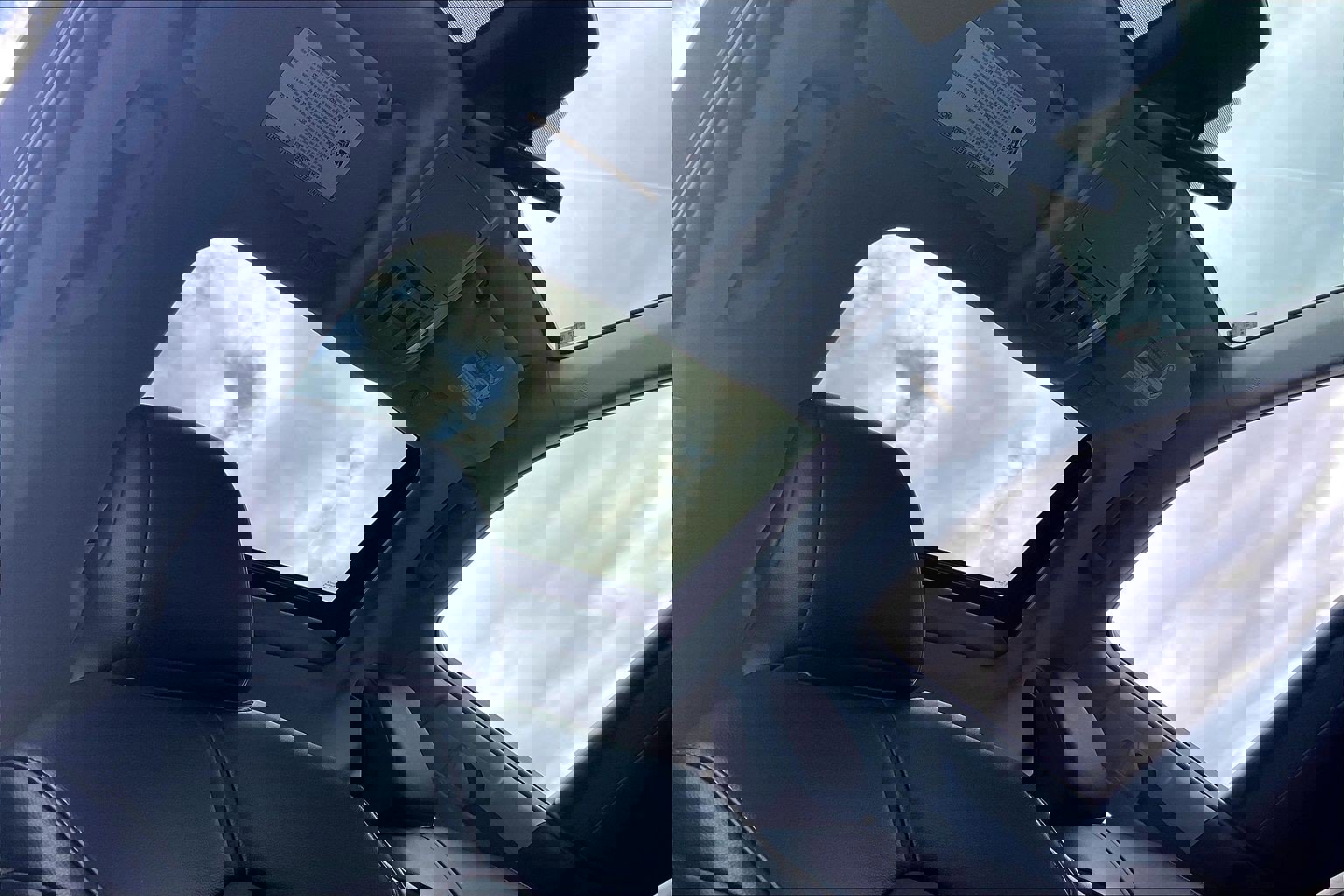 Used 2025 Toyota Highlander XLE image 27