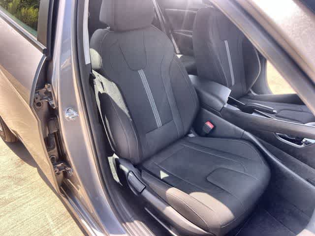 Used 2026 Hyundai Elantra SE FWD image 12