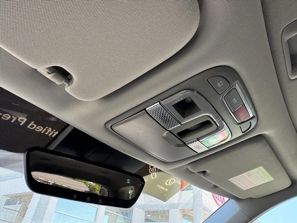 Used 2025 Kia Telluride S FWD image 25