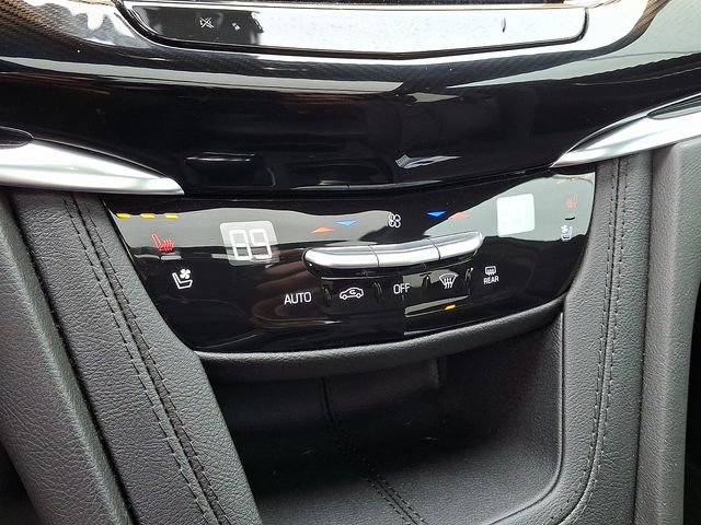 Certified 2024 Cadillac XT6 Premium Luxury w/ Platinum Package image 13