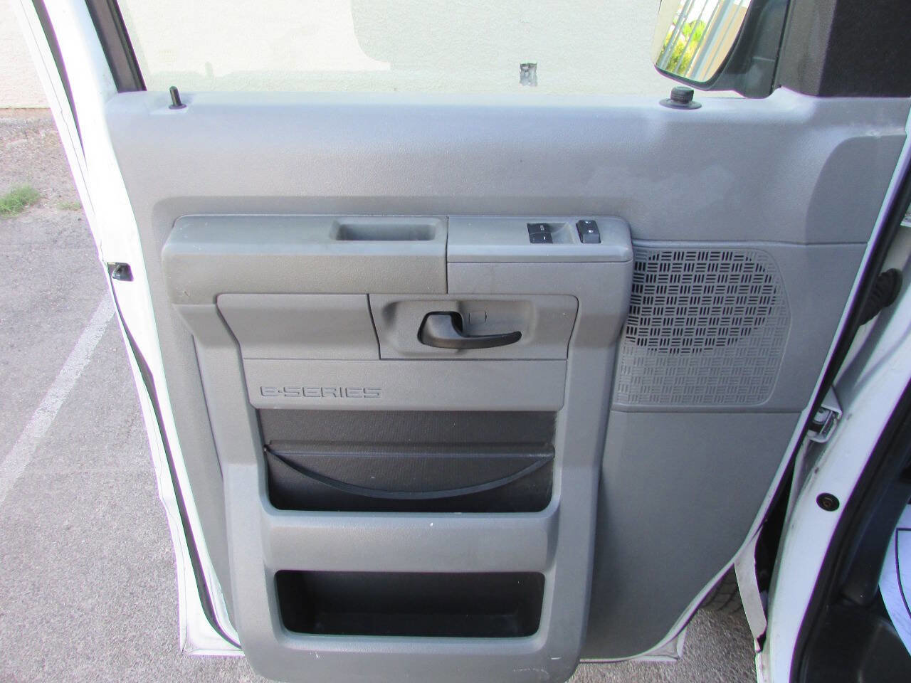 Used 2011 Ford E-150 and Econoline 150 w/ Commercial Cargo Van Pkg RWD image 11