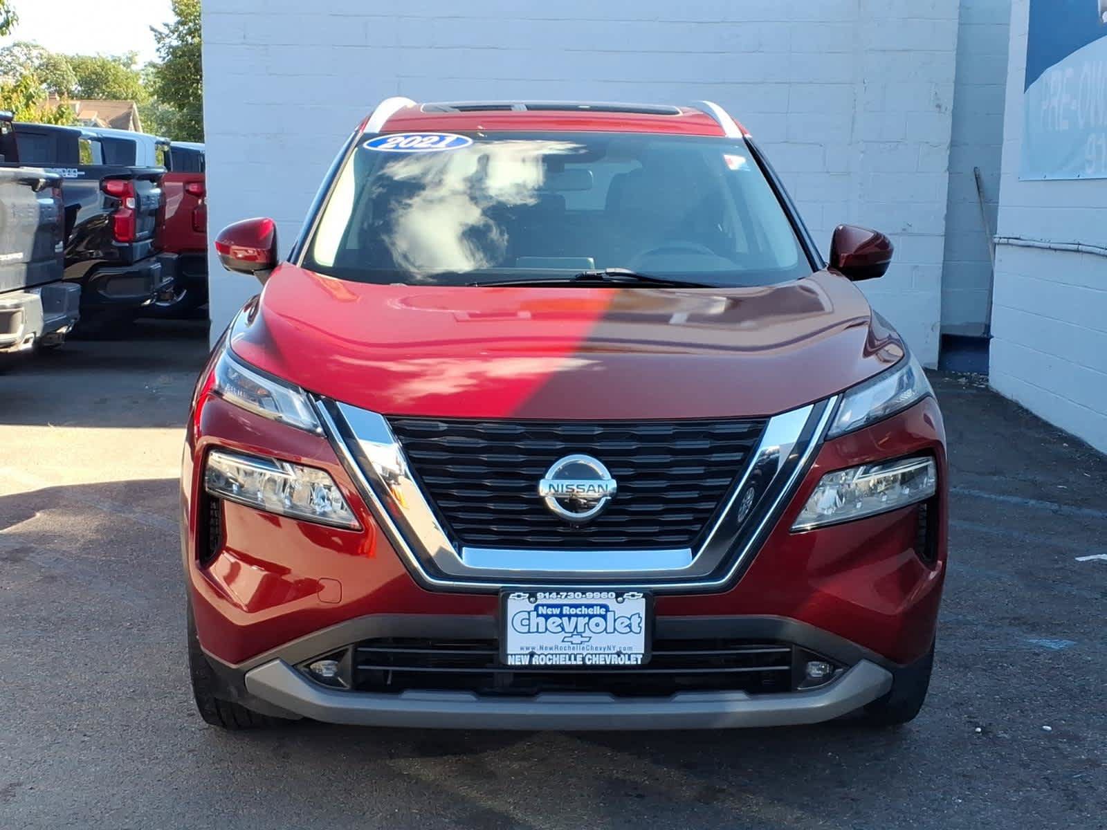 Used 2021 Nissan Rogue SV w/ Premium Package AWD/4WD image 2