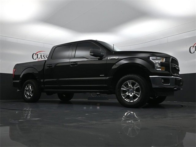 Used 2017 Ford F150 XLT w/ Equipment Group 302A Luxury image 32