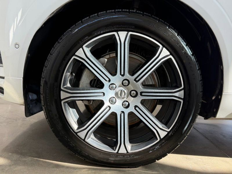 Used 2018 Volvo XC60 T8 Inscription w/ Vision Package AWD/4WD image 12