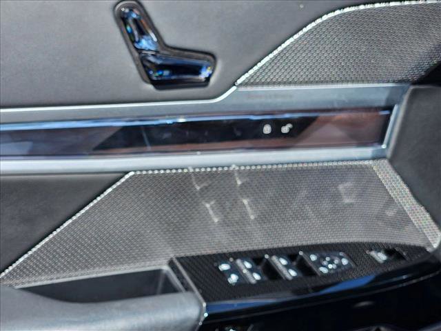 Certified 2023 BMW 760i xDrive image 13