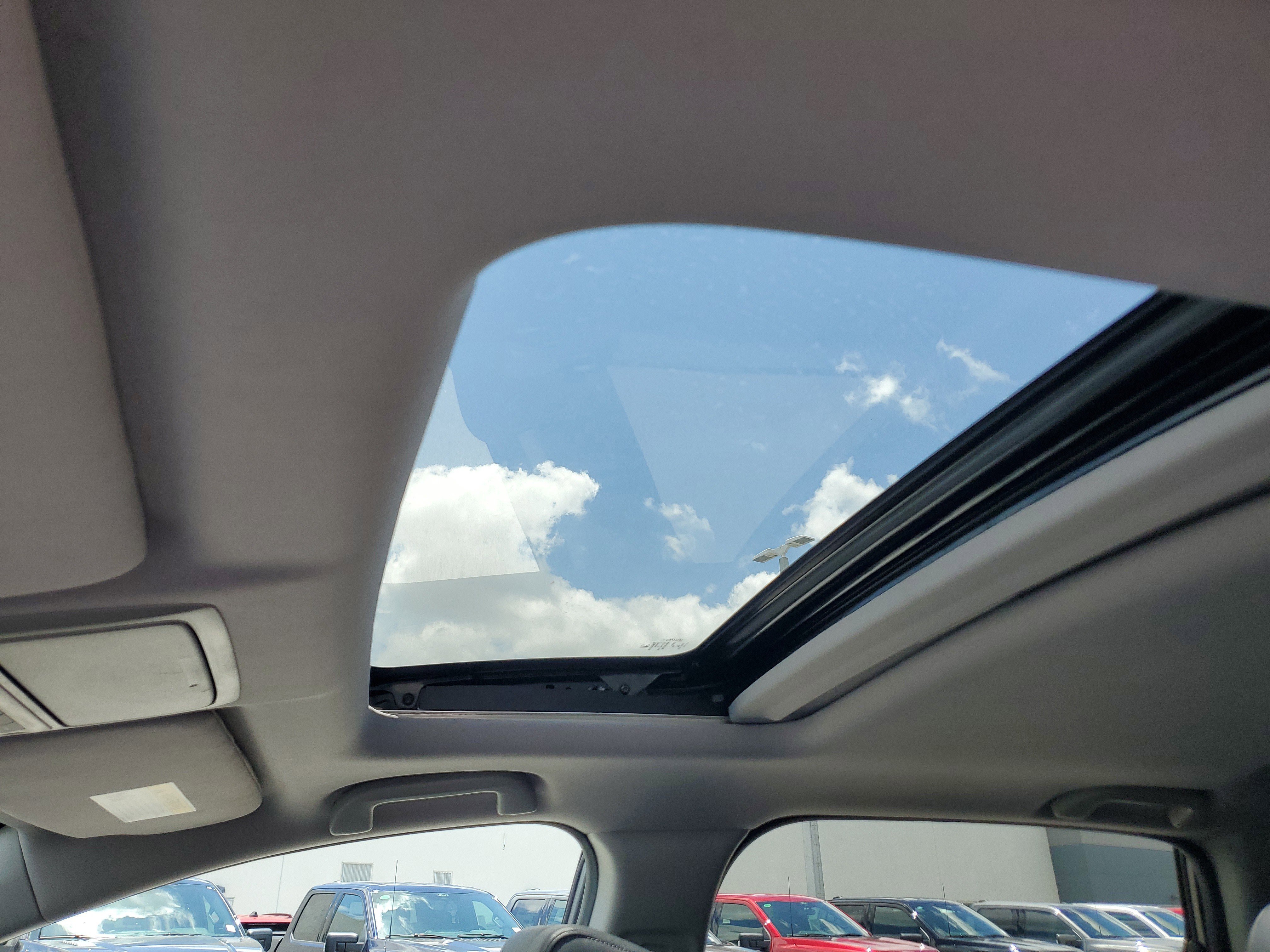 Used 2022 Honda CR-V EX-L image 11