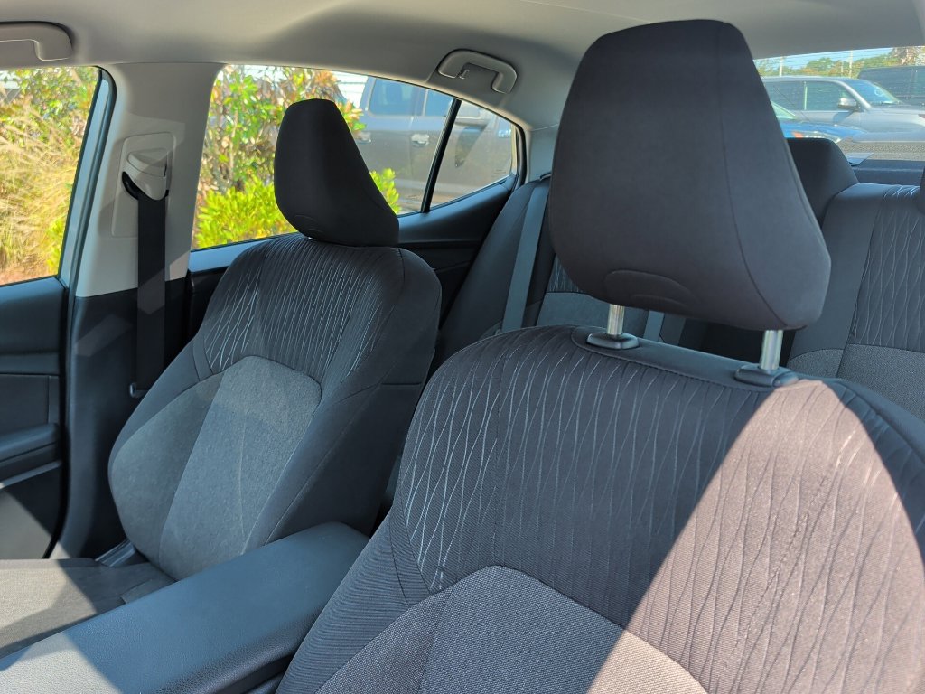 Used 2025 Toyota Camry LE FWD image 10