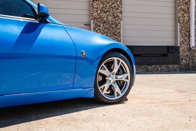 Used 2010 Nissan 370Z Touring w/ Sport Pkg RWD image 28