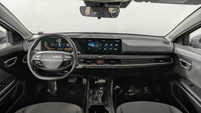 Used 2025 Kia K4 FWD image 26