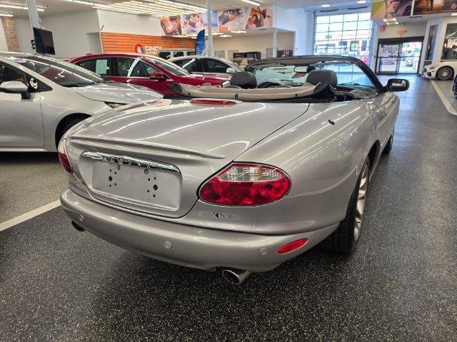 Used 2001 Jaguar XKR Convertible RWD image 10