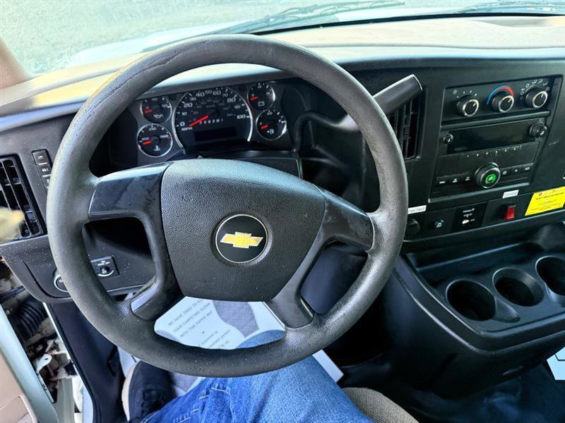Used 2011 Chevrolet Express 2500 RWD image 15
