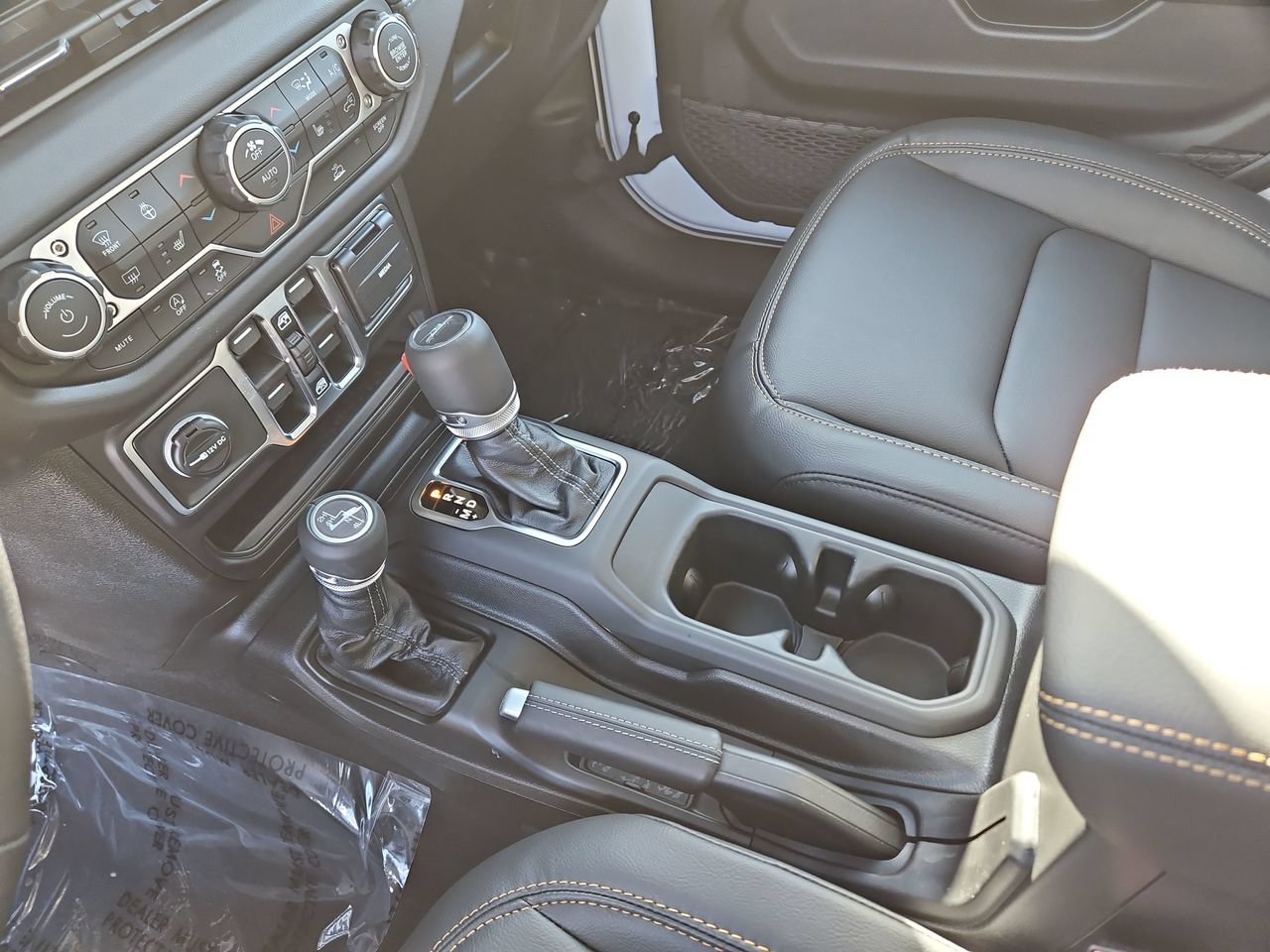 New 2026 Jeep Gladiator Sport AWD/4WD image 30