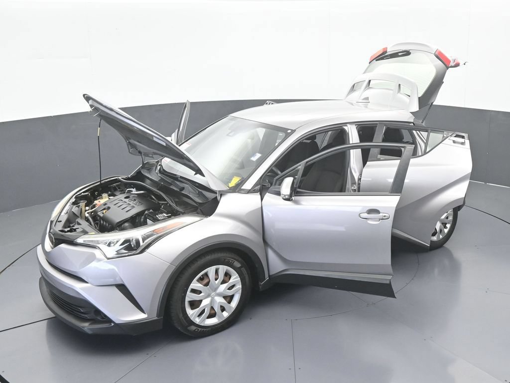 Used 2019 Toyota C-HR LE FWD image 57