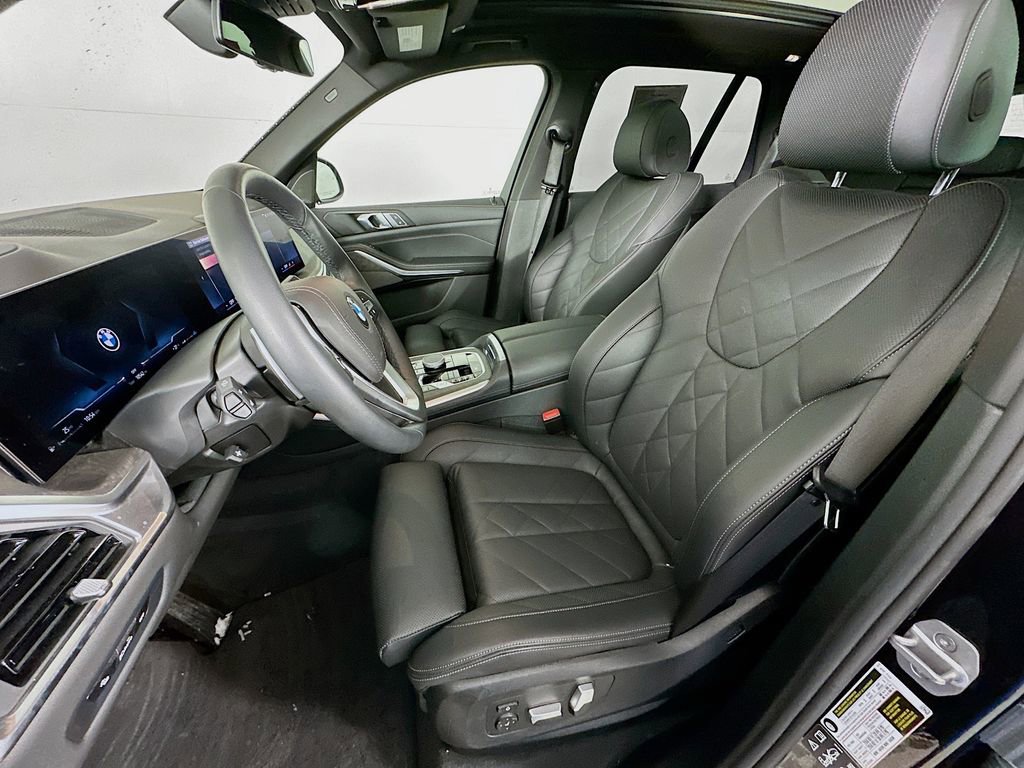 Used 2025 BMW X5 xDrive40i w/ Premium Package image 28