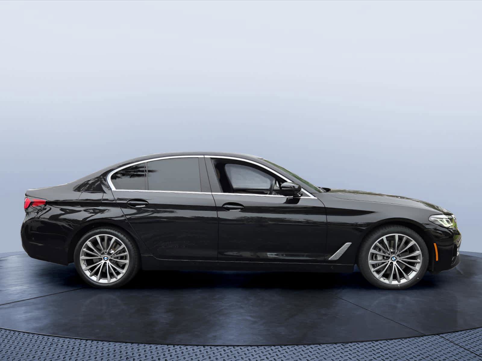 Used 2023 BMW 540i w/ Executive Package RWD image 6
