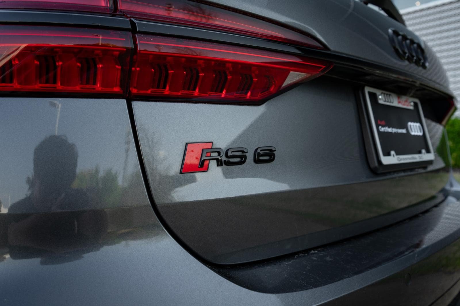 Certified 2024 Audi RS 6 performance AWD/4WD image 18
