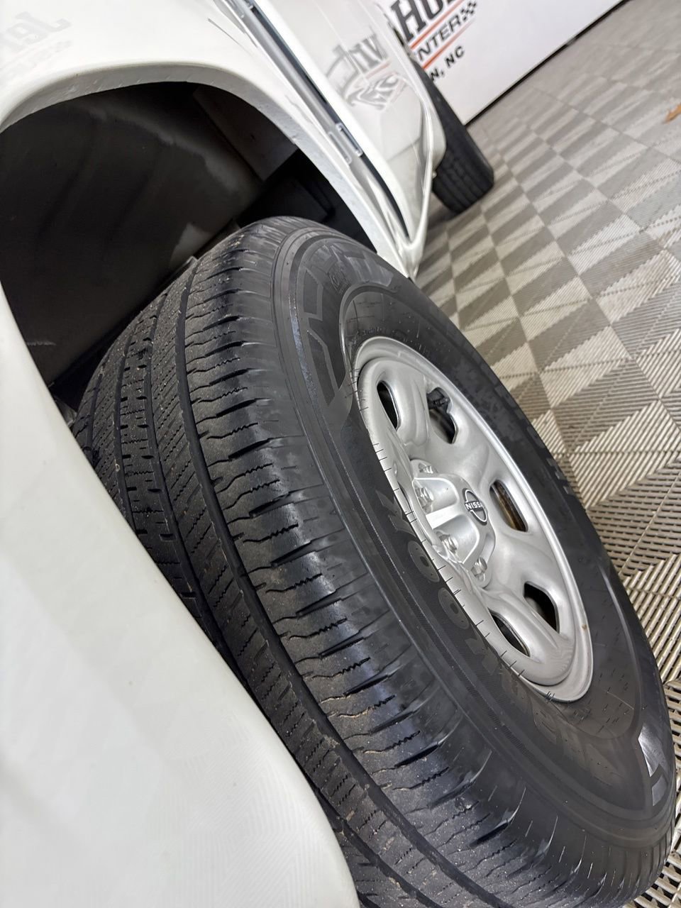 Used 2022 Nissan Frontier S image 27