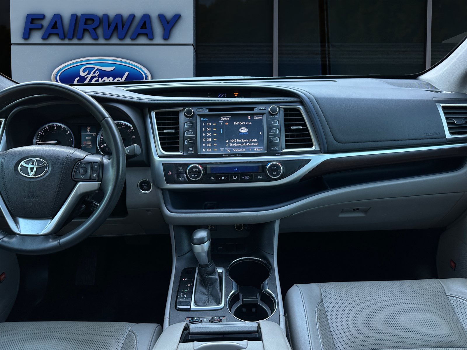 Used 2016 Toyota Highlander Limited FWD image 16