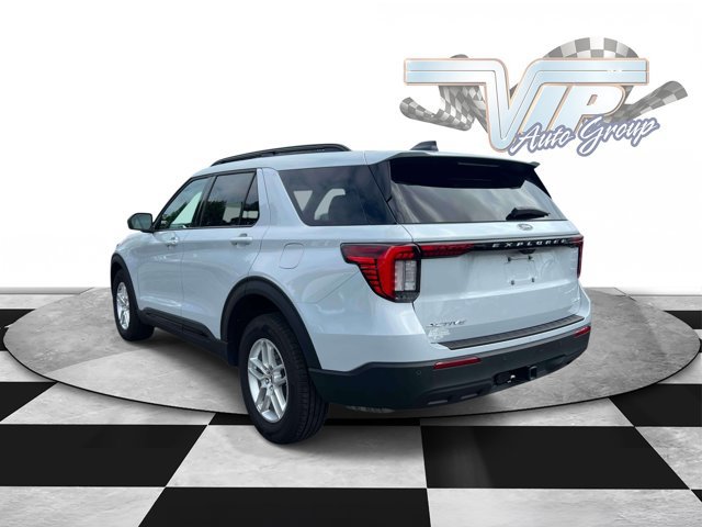 Used 2026 Ford Explorer Active AWD/4WD image 8