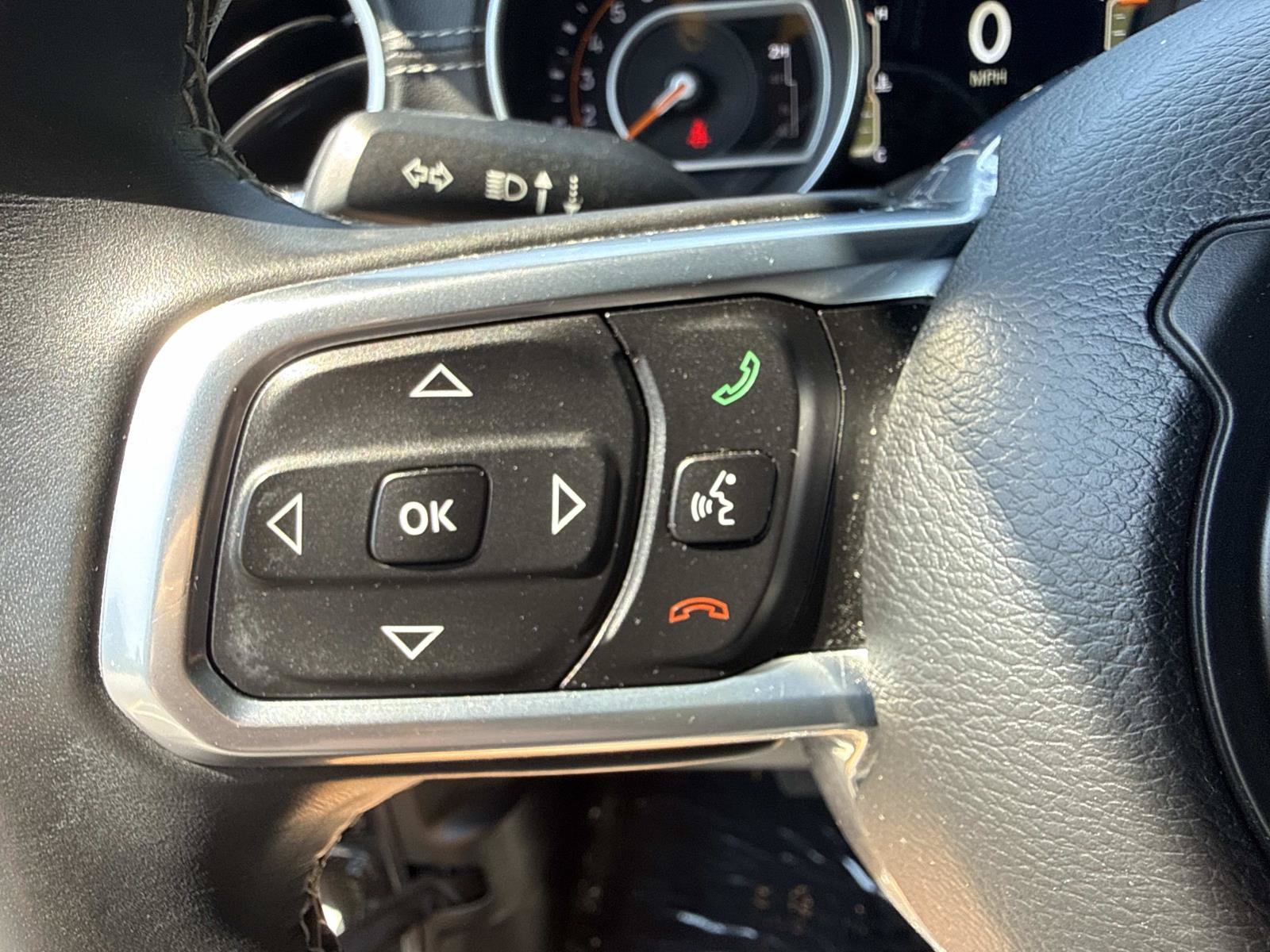 Used 2018 Jeep Wrangler Unlimited Sahara AWD/4WD image 32