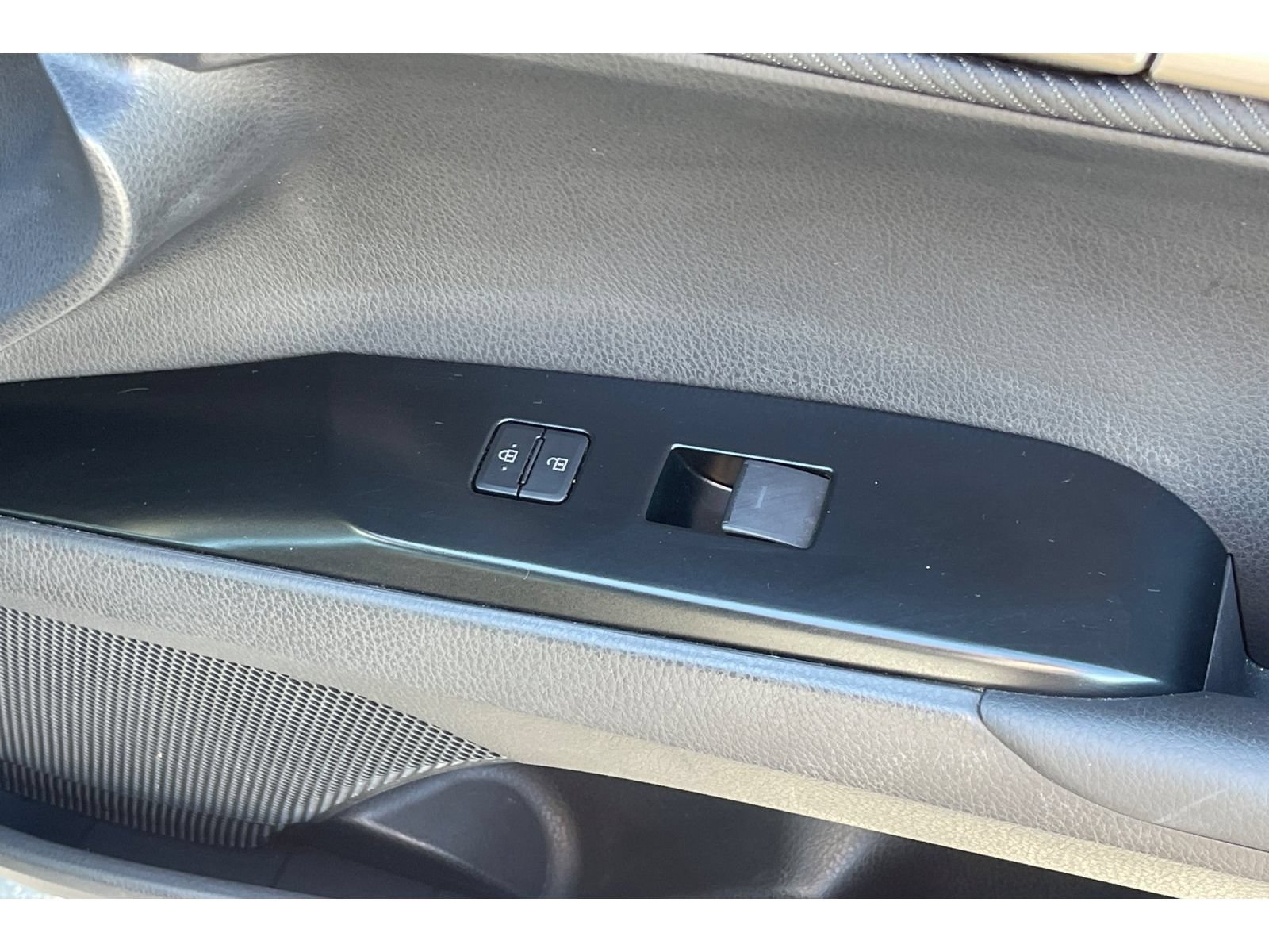 Used 2025 Toyota Camry SE w/ Multimedia Upgrade Package FWD image 22