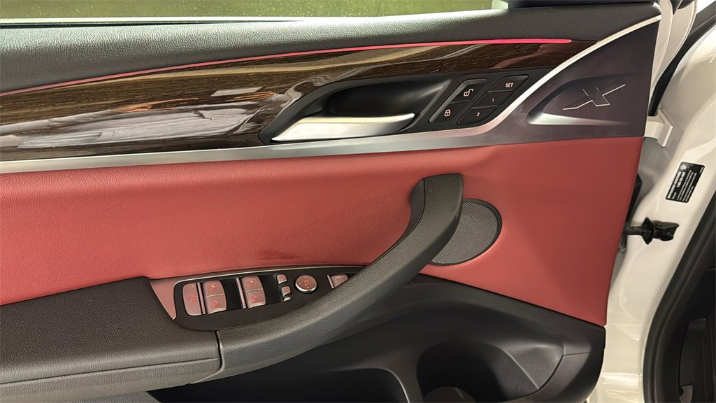 Used 2023 BMW X4 xDrive30i w/ Convenience Package image 26