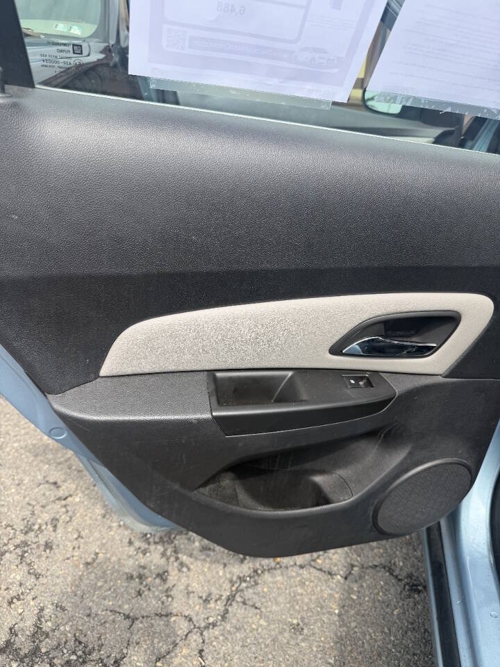 Used 2012 Chevrolet Cruze LS FWD image 11
