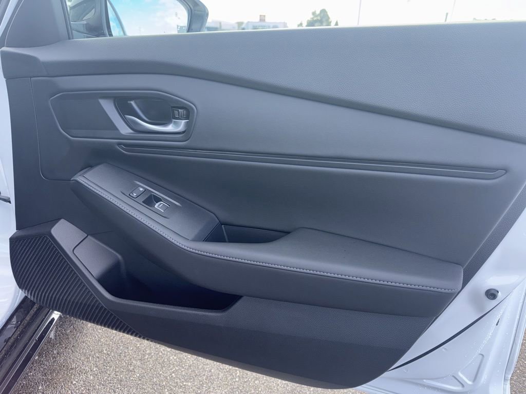 Used 2025 Honda Accord Sport image 18