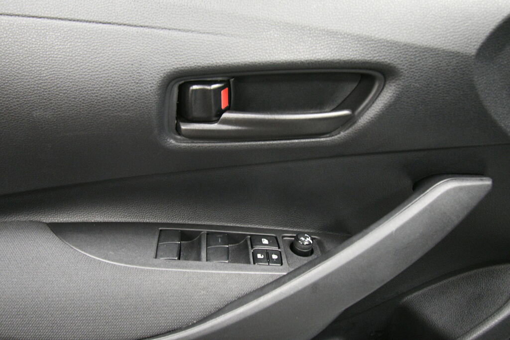 Certified 2025 Toyota Corolla LE image 11