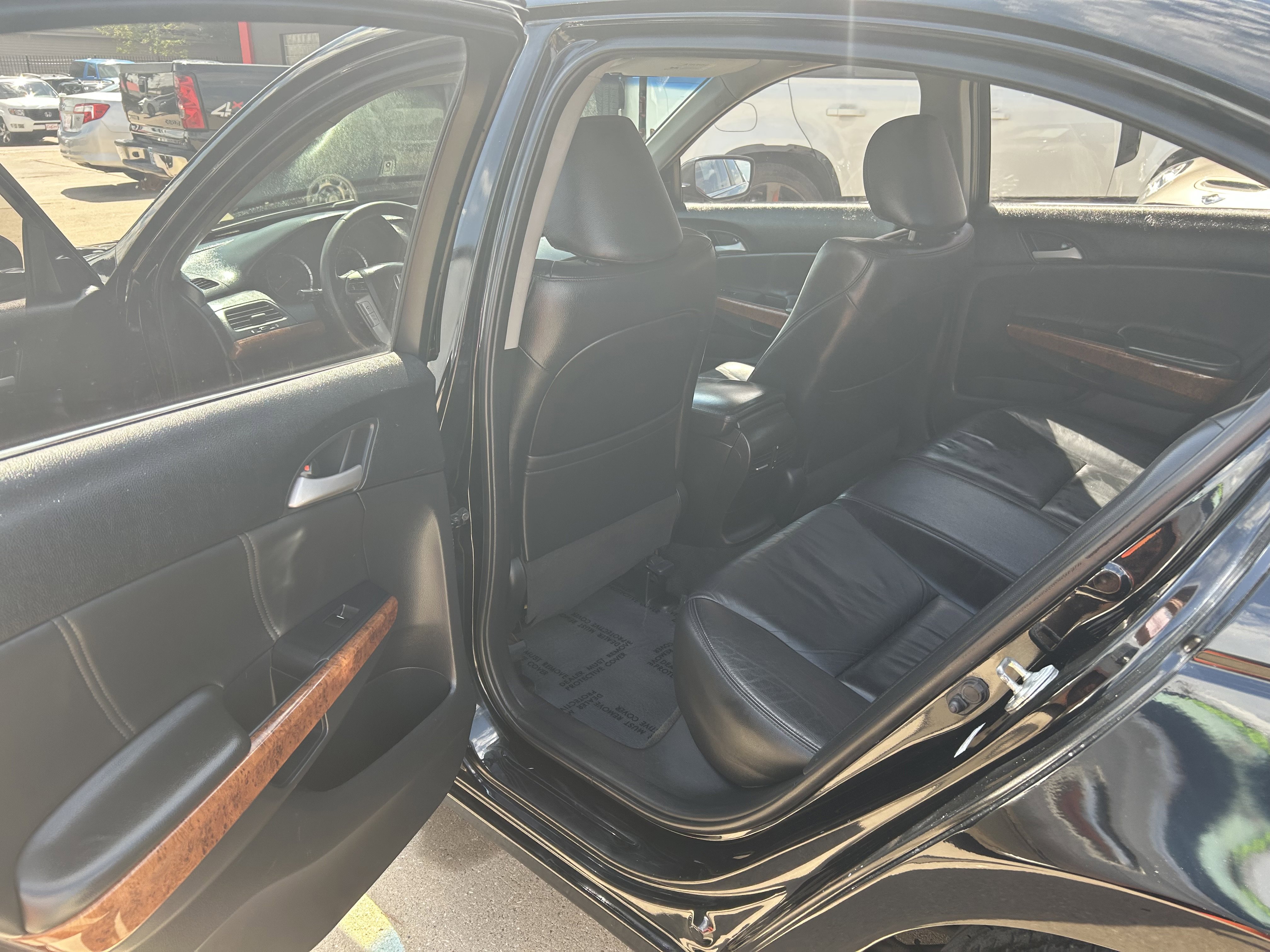 Used 2012 Honda Accord EX-L image 8