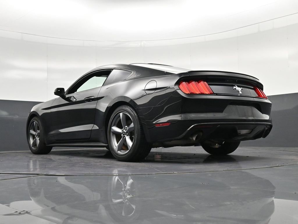 Used 2016 Ford Mustang Coupe w/ Equipment Group 051A RWD image 30